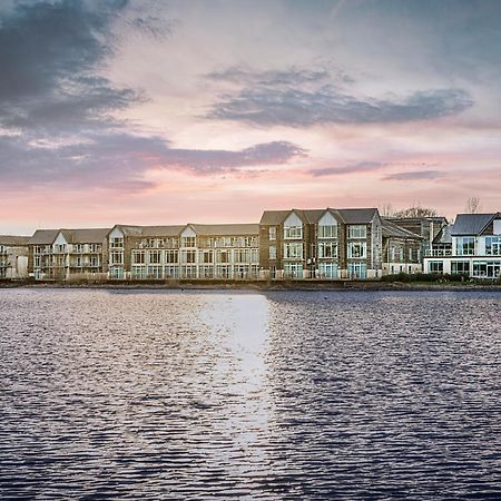 De Vere Cotswold Water Park South Cerney Exterior foto