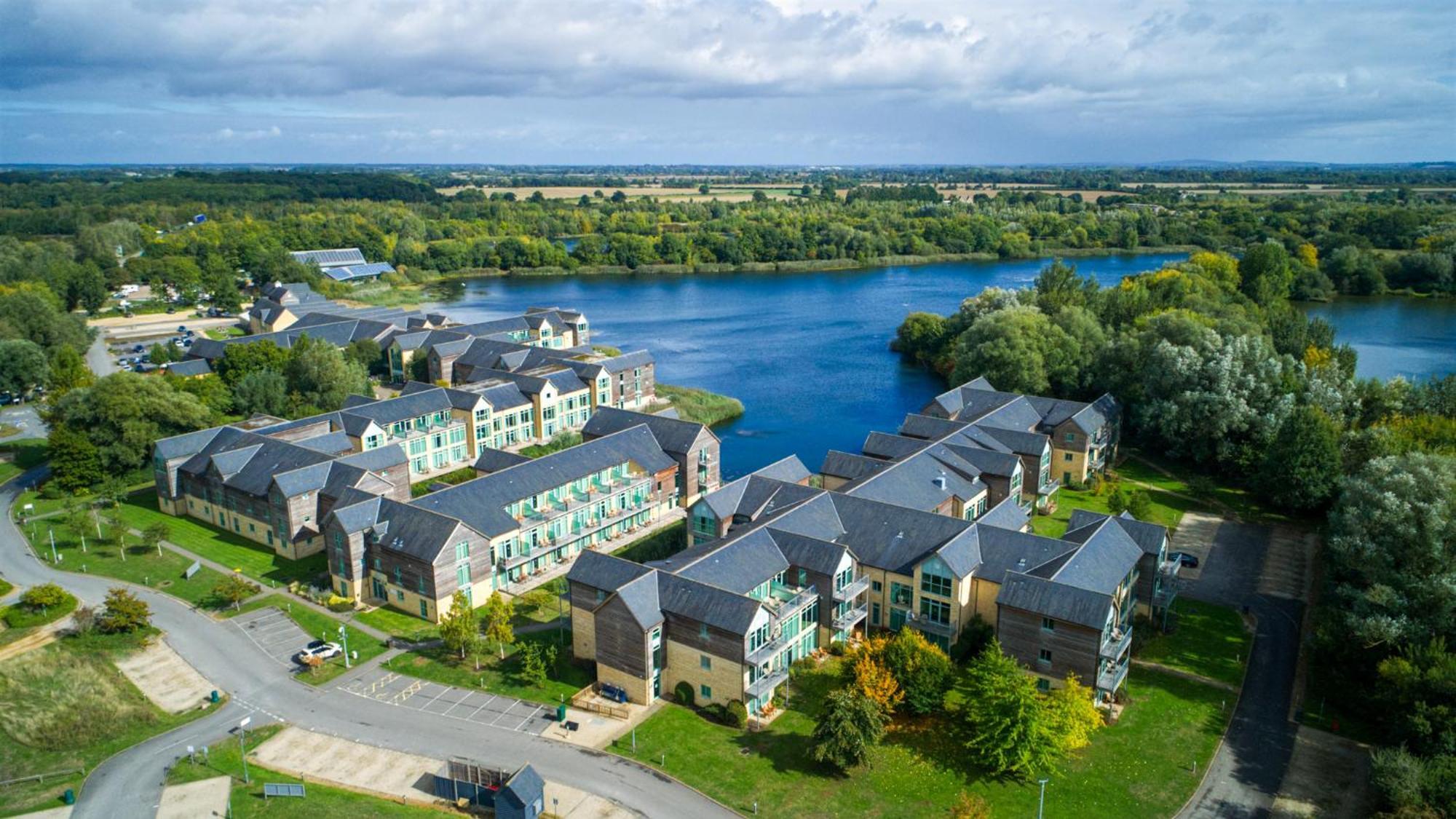 De Vere Cotswold Water Park South Cerney Exterior foto